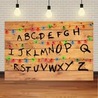 Telón de fondo Stranger Things pared alfabeto madera clara