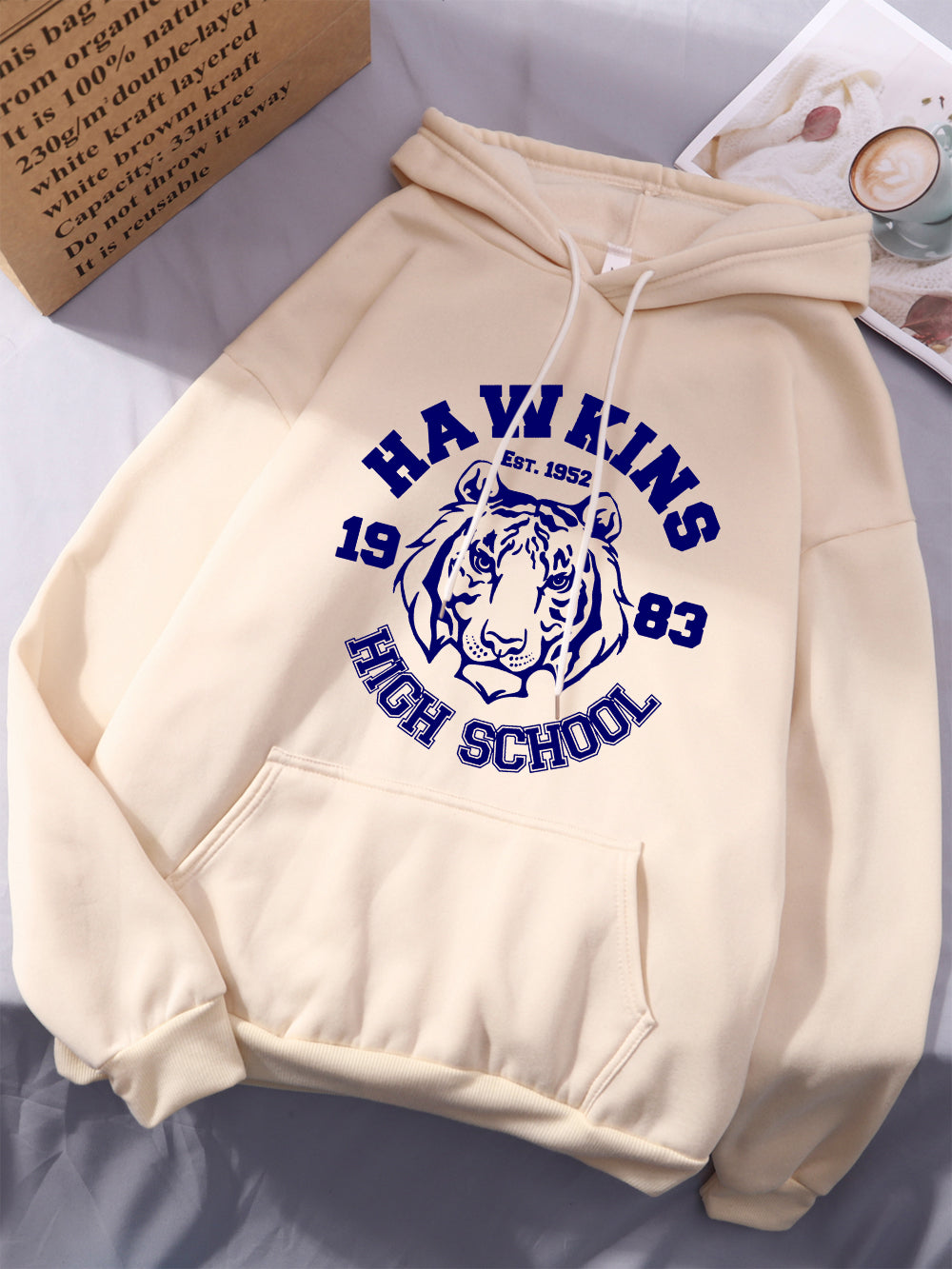 Pull Stranger Things Hawkins High School 1983 – coloris Beige