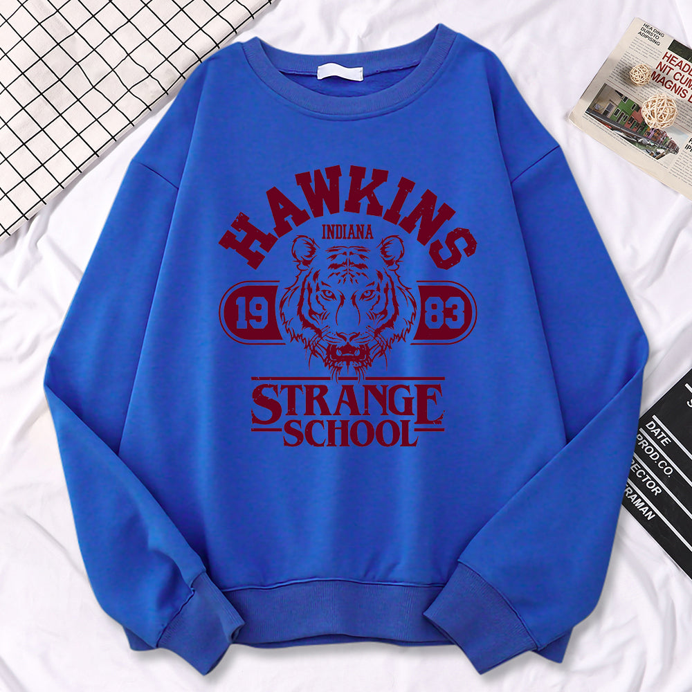 Sweat enfant Stranger Things Hawkins Strange School 1983 – coloris Bleu roi