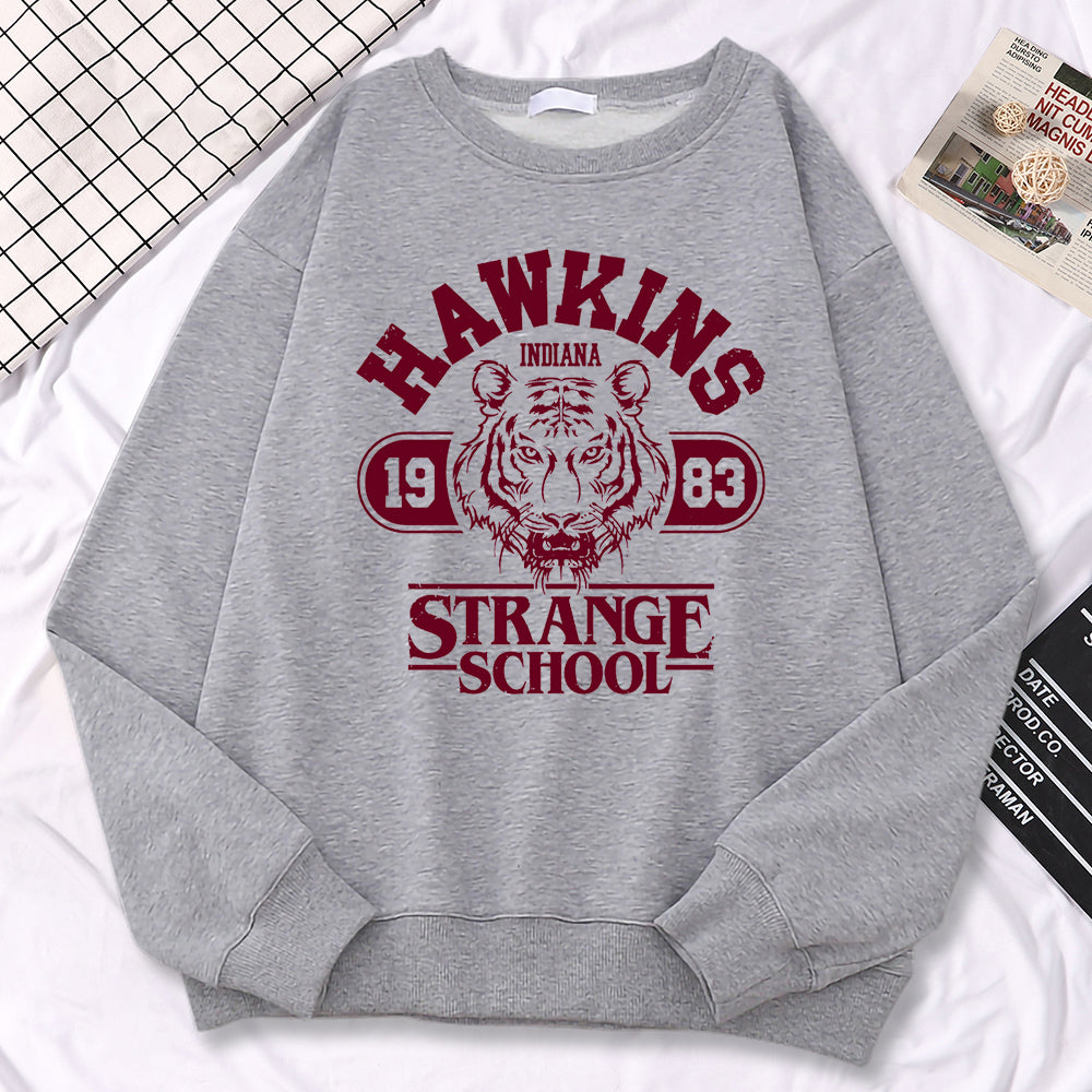 Sweat Stranger Things Hawkins 1983 Strange School – coloris Gris
