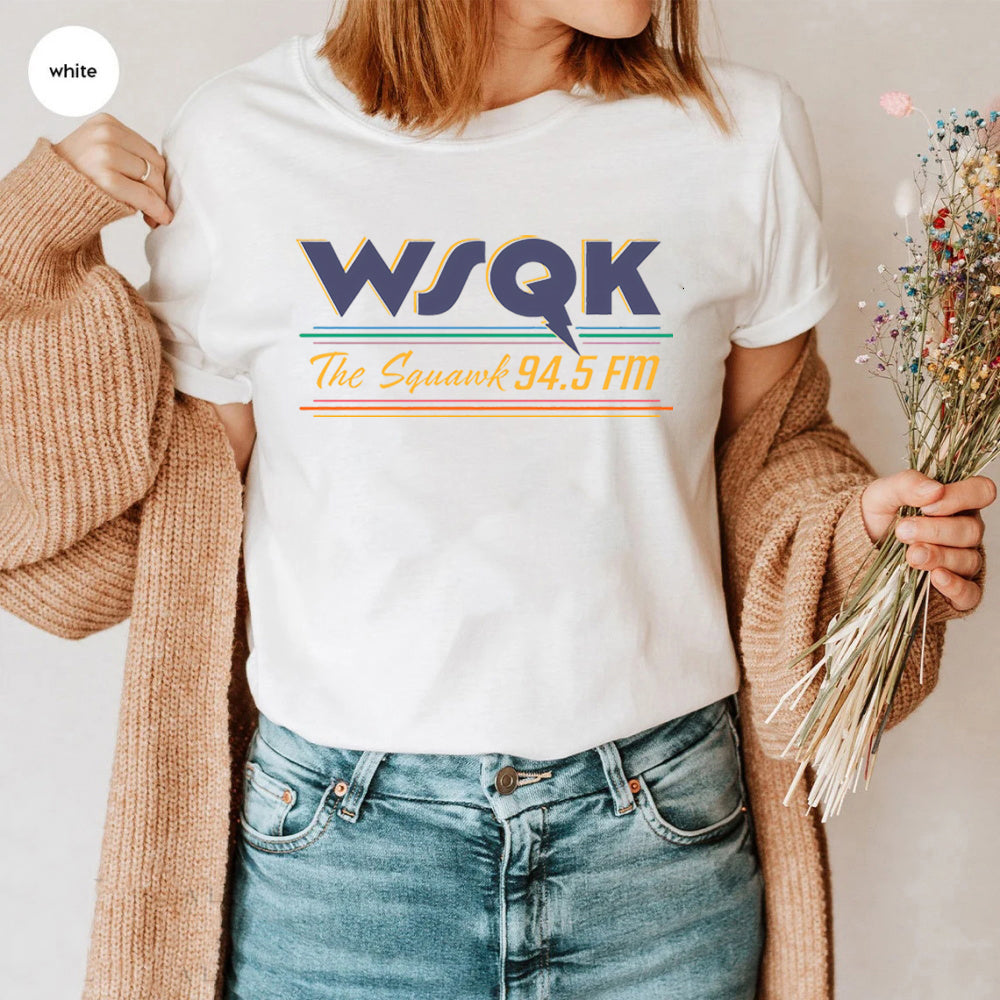 T-shirt homme Stranger Things WSQK The Squawk 94.5 FM – coloris Blanc