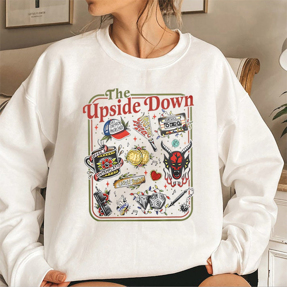 Sudadera de cuello redondo Stranger Things The Upside Down objetos de culto blanco, objetos de la serie en tatuaje retro delante