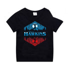 Camiseta infantil negra Stranger Things montañas de Hawkins